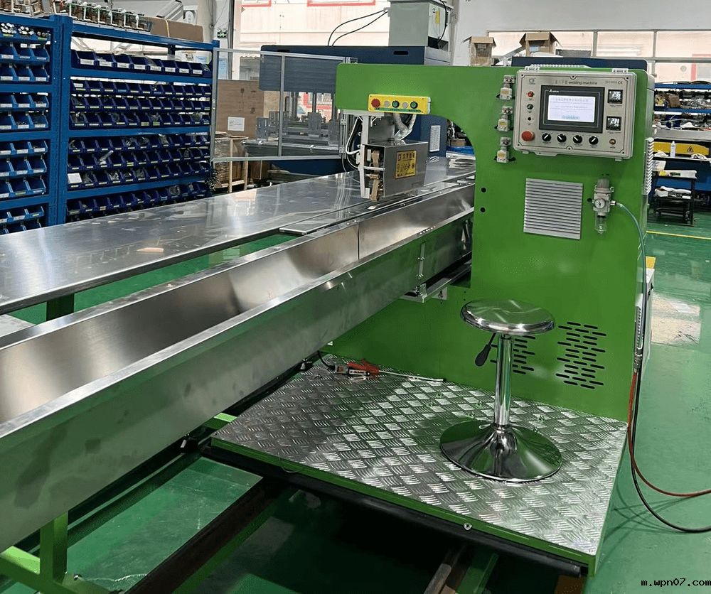 wpn07轨道自动行走式ETFE焊接机