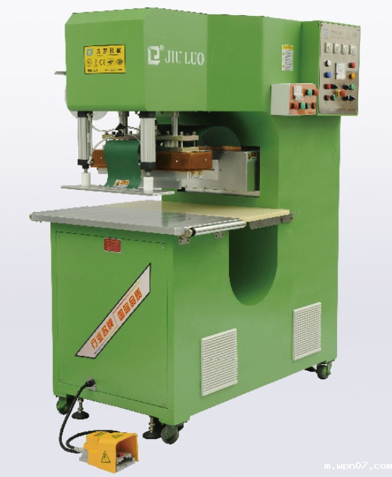 车棚膜结构涂层材料特性分析 车棚膜结构涂层材料特性分析